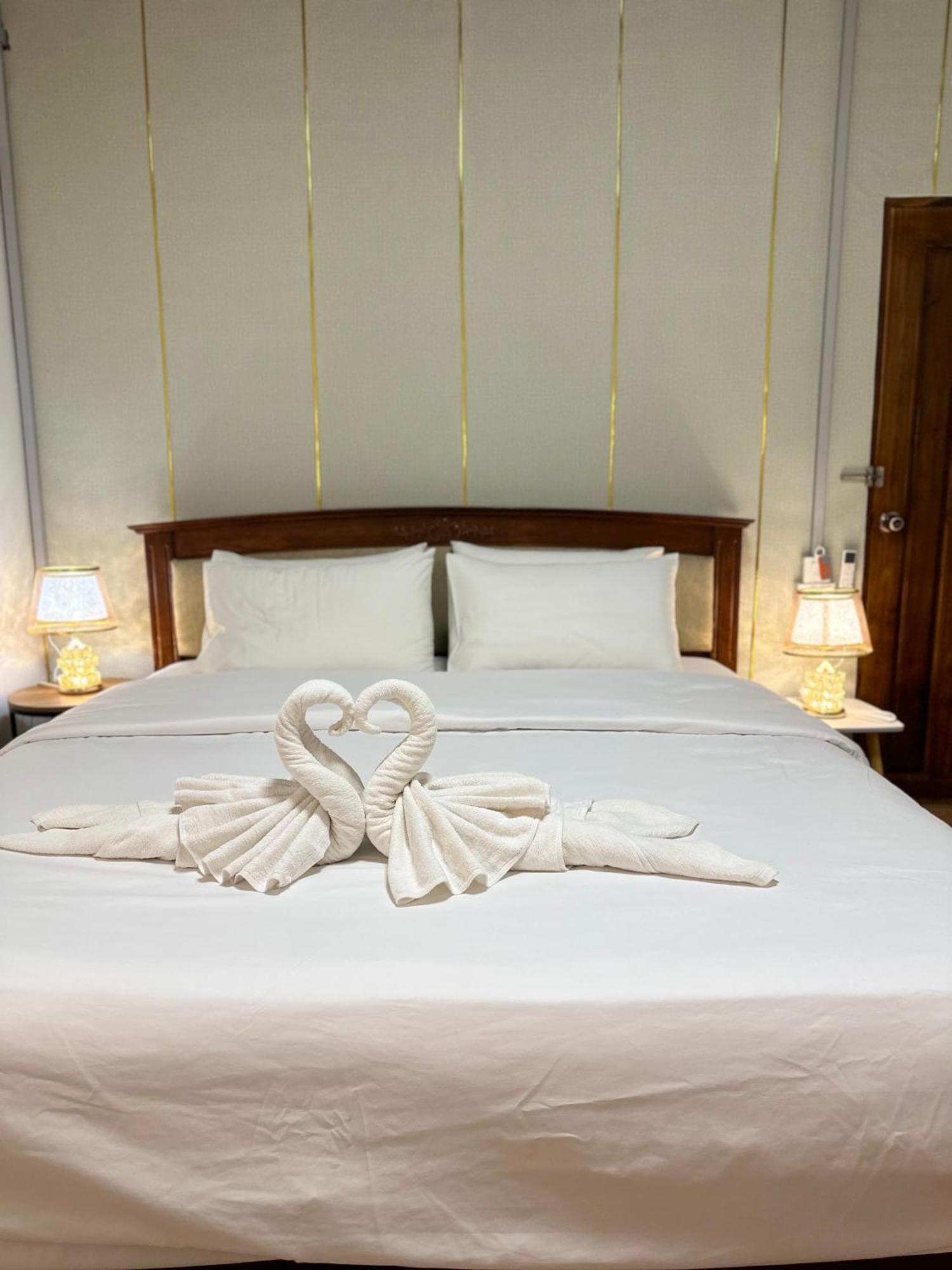 לאמפאנג Service Apartment ห้อง102 ใจกลางเมืองใกล้แหล่งท่องเที่ยว מראה חיצוני תמונה